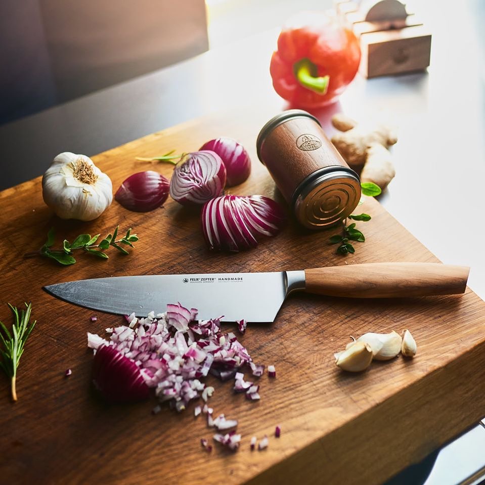 FELIX Size S Olive Chef Knife 18cm